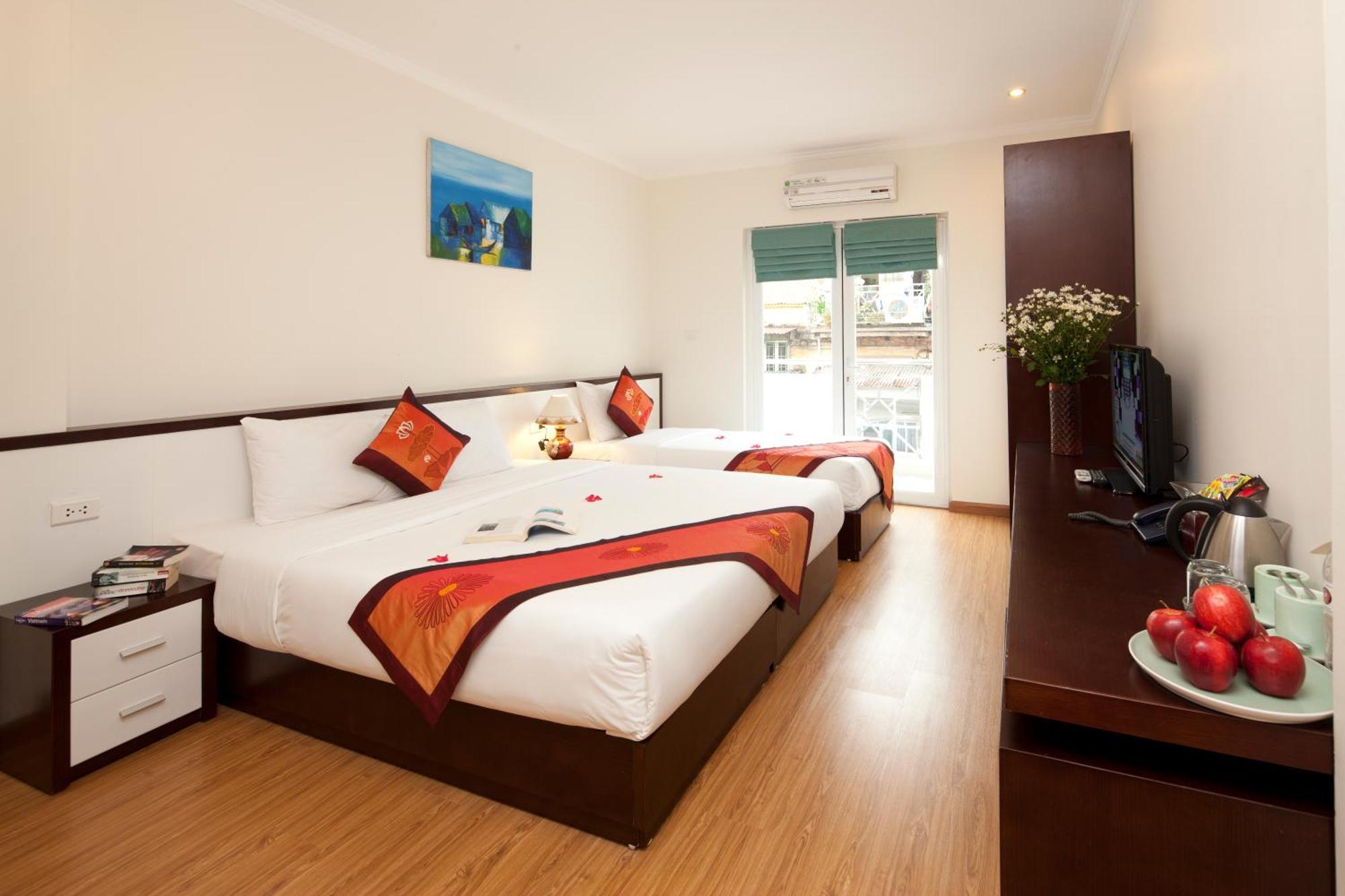 Rising Dragon Hotel Hanoi Bagian luar foto