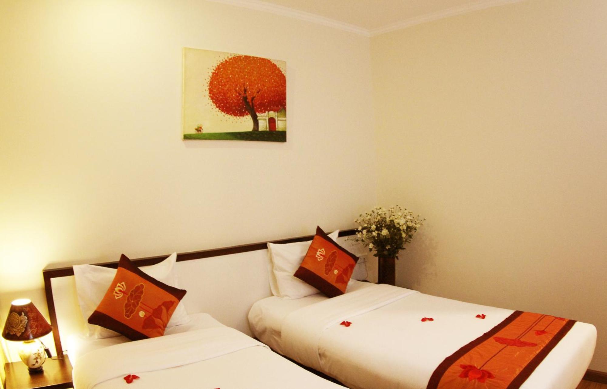 Rising Dragon Hotel Hanoi Bagian luar foto
