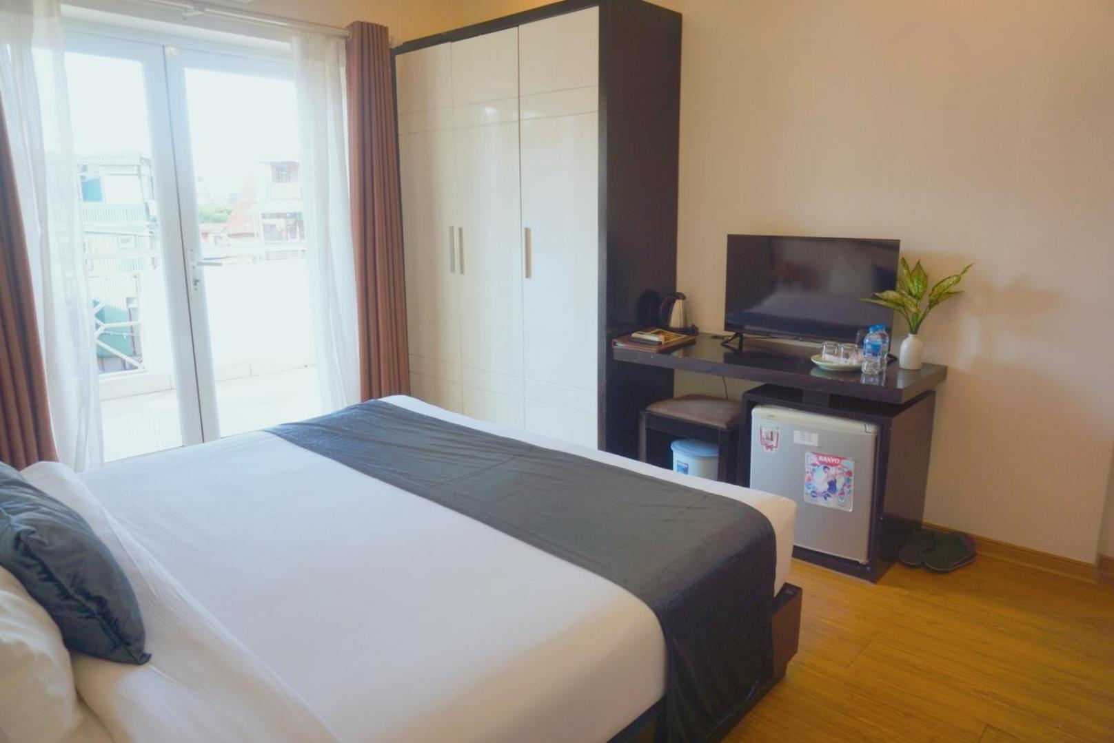 Rising Dragon Hotel Hanoi Bagian luar foto