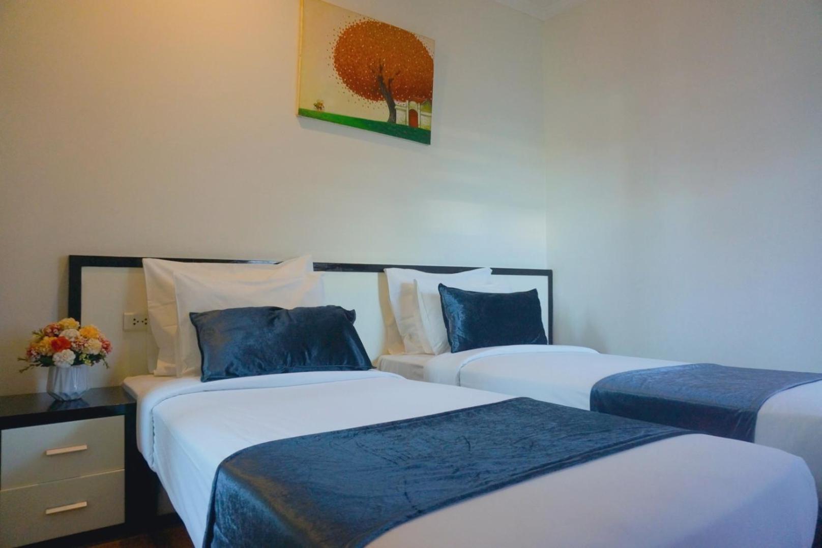 Rising Dragon Hotel Hanoi Bagian luar foto