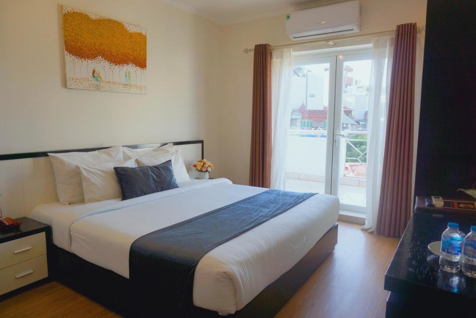 Rising Dragon Hotel Hanoi Bagian luar foto