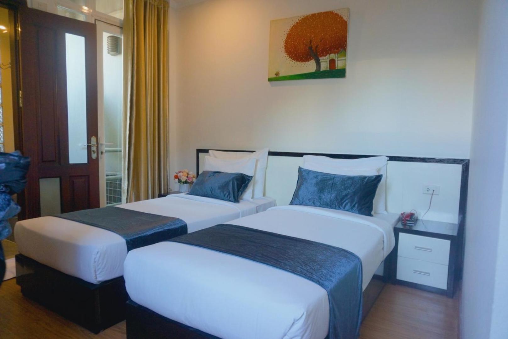 Rising Dragon Hotel Hanoi Bagian luar foto